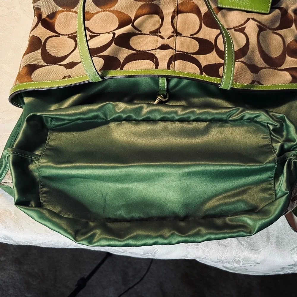 Coach Signature Stripe‎ Green Trim Tote Bag F0688-10125